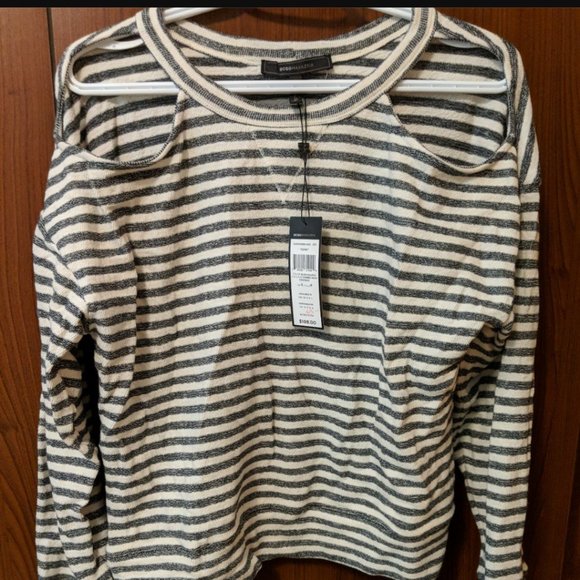 BCBG sweater - Picture 1 of 2